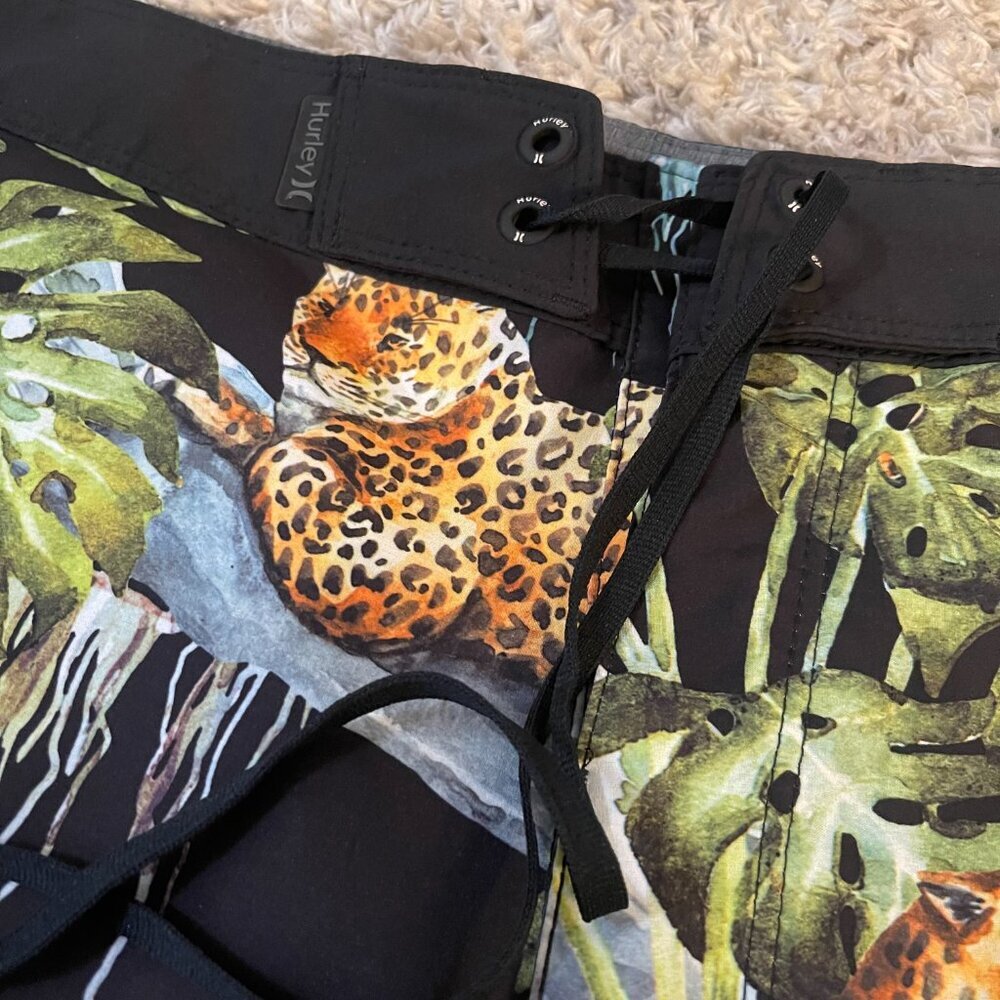 Hurley Phantom Jaguar Print Board Shorts Size 32 Surf Swim - Picture 3 of 10